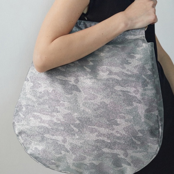 L'AURA Denim Striped Sparkle Miami Shoulder Bag Chain Strap NWT Large Bag - Picture 3 of 8